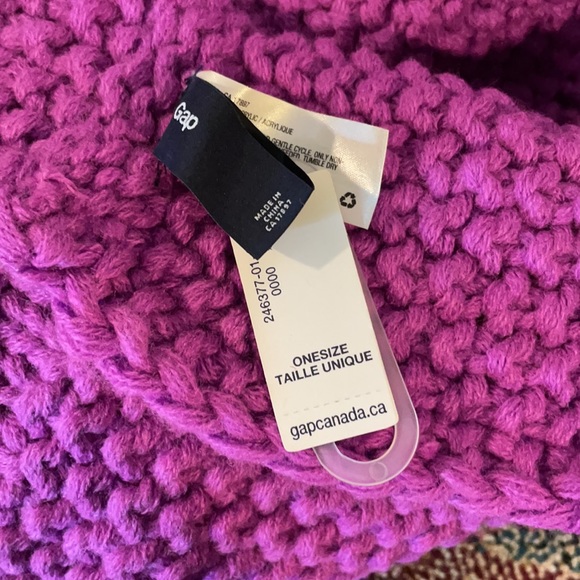NWT purple knit infinity scarf from The Gap - Picture 3 of 6